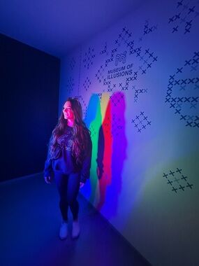 Meet your Posher, Val